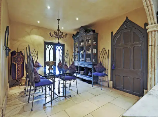 Click Here To View Larger Image